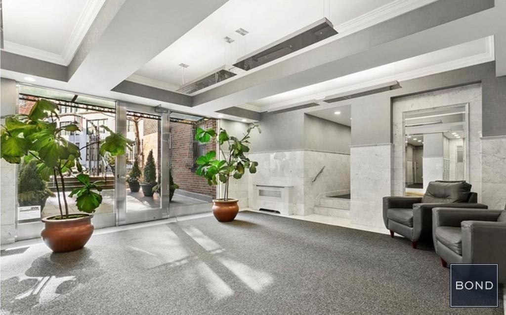 305 West 13th Street - Photo 5