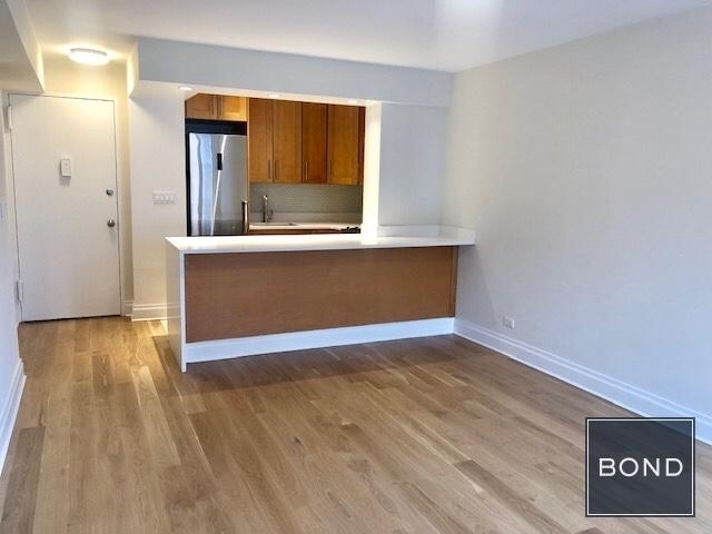 305 West 13th Street - Photo 1