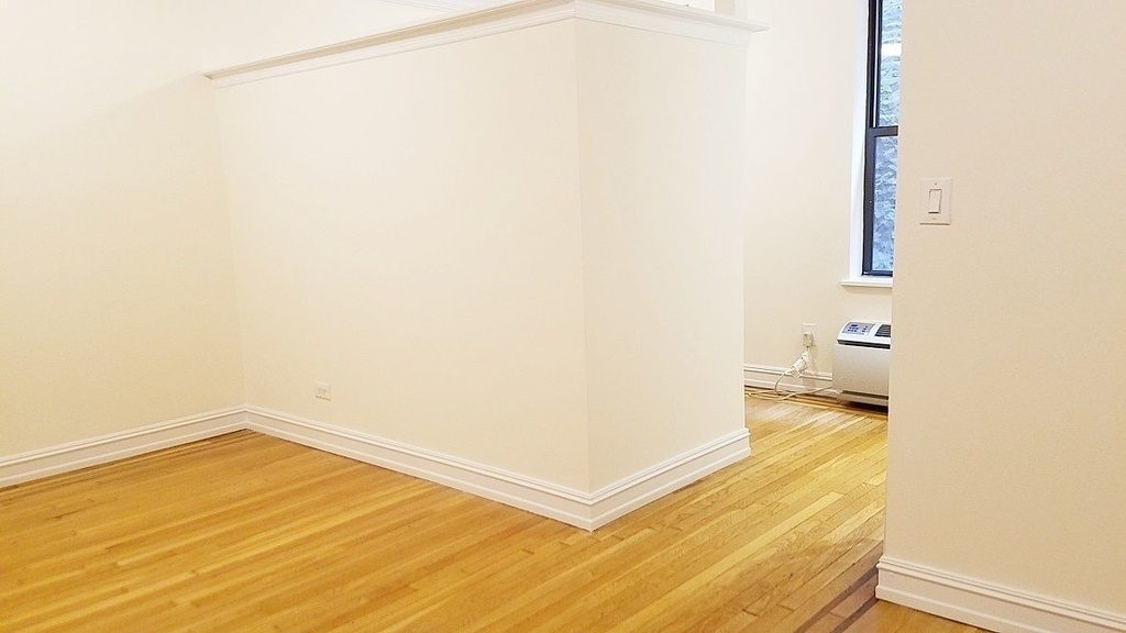 214 East 51st Street #1L - Photo 6