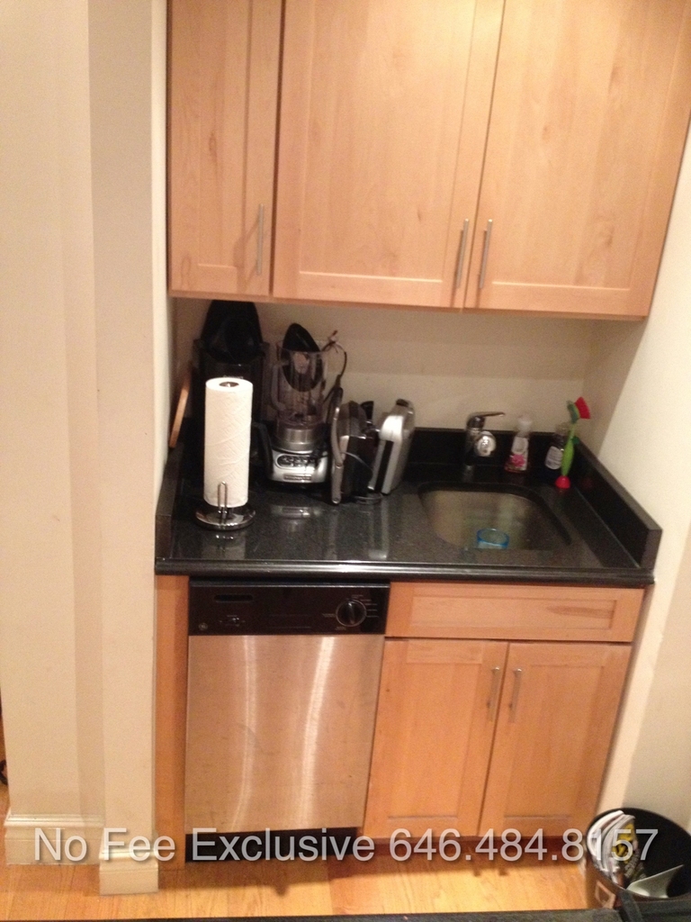 209 East 25th Street, #1G - Photo 6