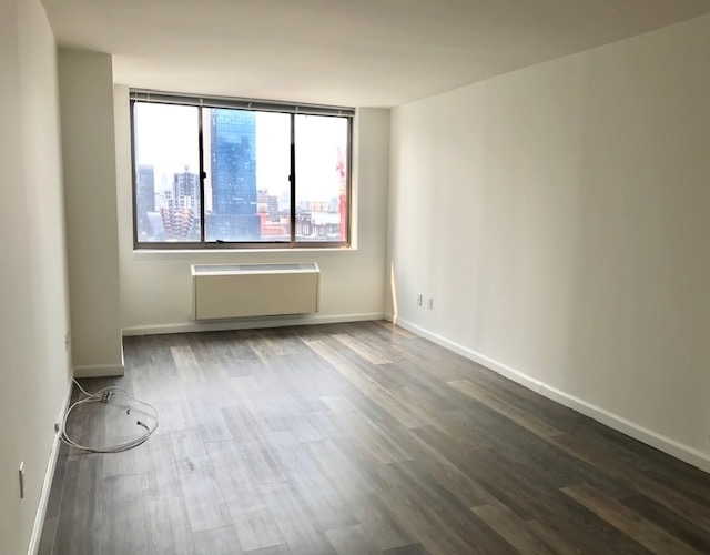 520 West 43rd Street - Photo 1