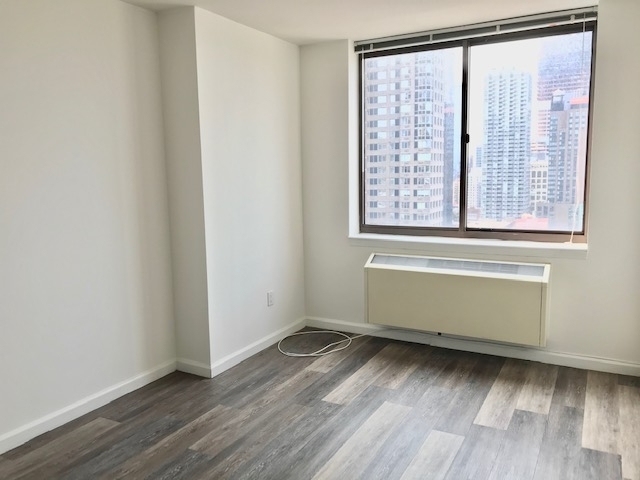 520 West 43rd Street - Photo 2