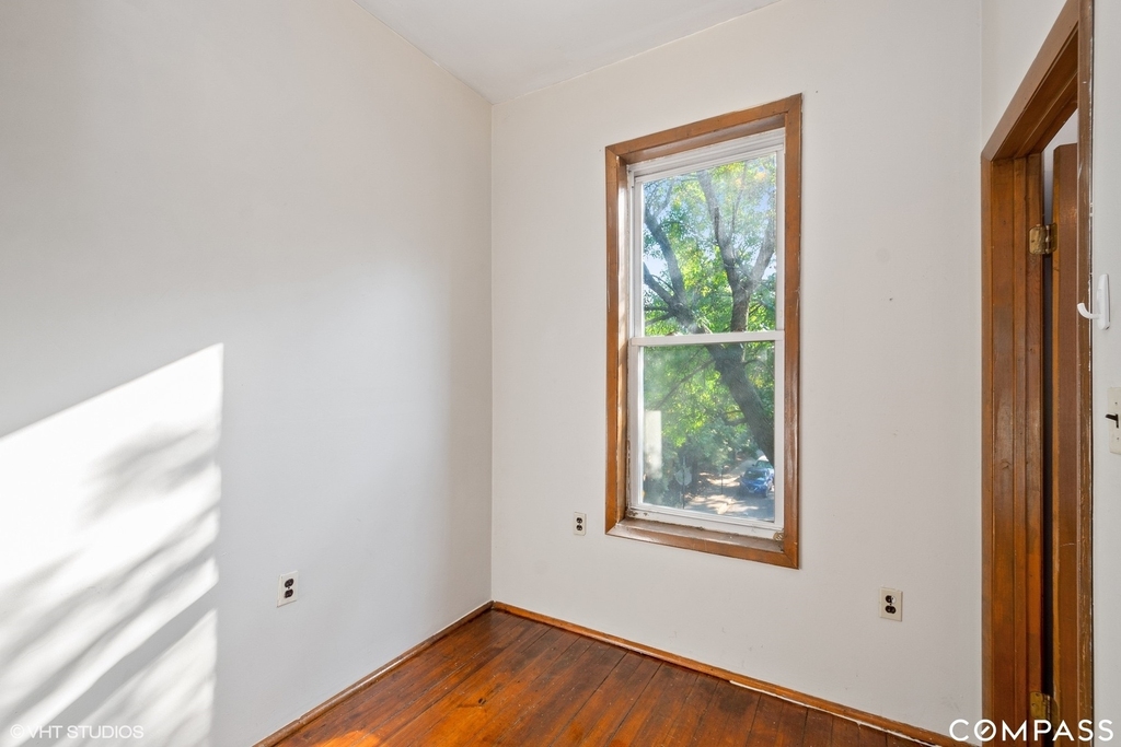 1750 North Hoyne Avenue - Photo 4