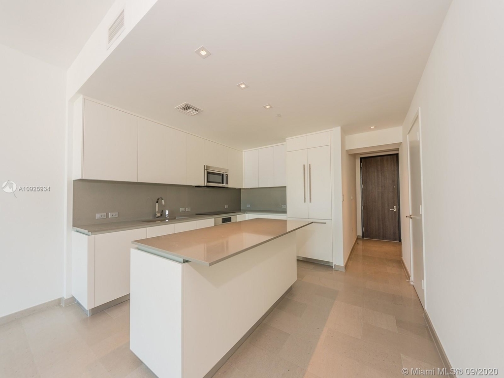 88 Sw 7 - Photo 1