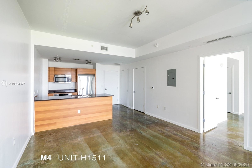 3301 Ne 1 Av - Photo 2