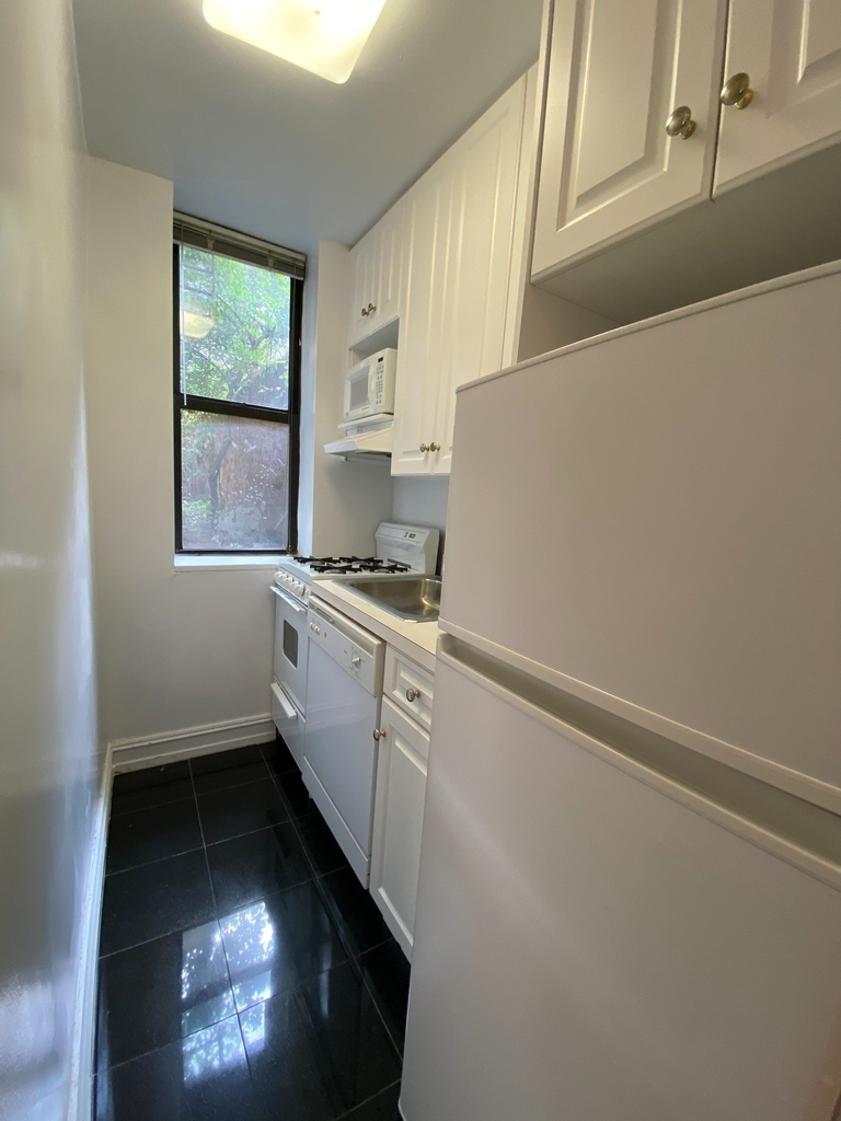 426 East 81st Street - Photo 1