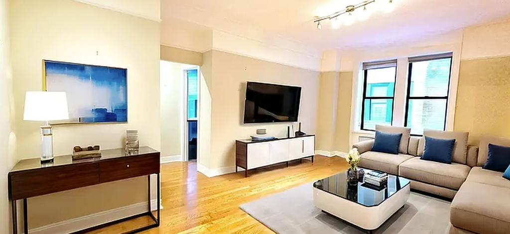 West End Avenue  - Photo 1