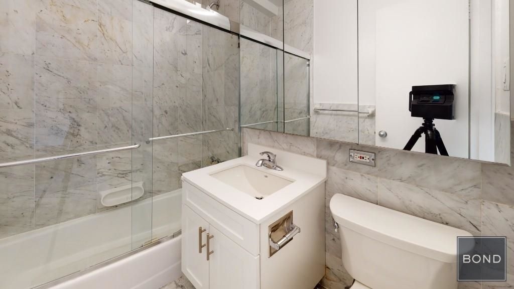 305 West 13th Street - Photo 5