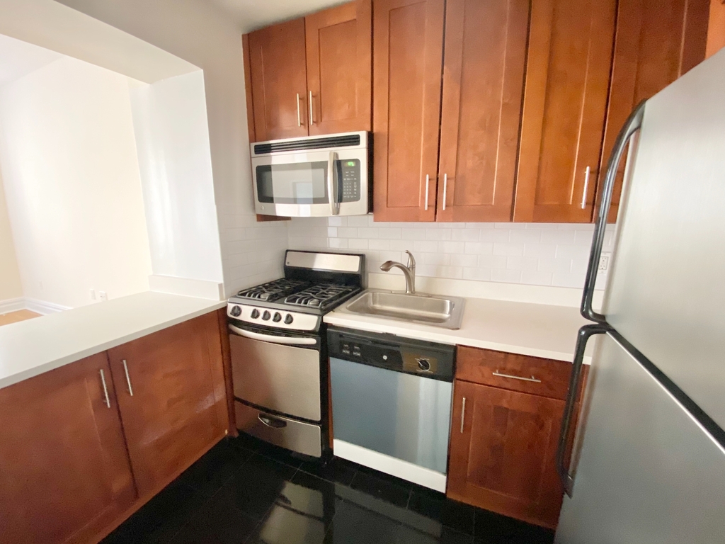 Astor Pl - NO FEE - Photo 1