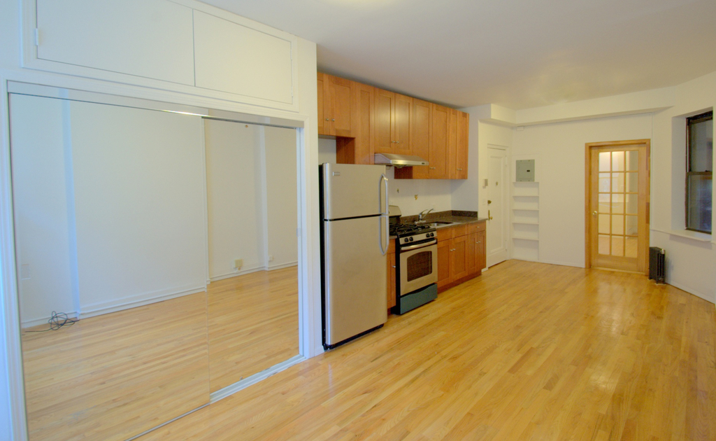 230 Mulberry Street - Photo 2