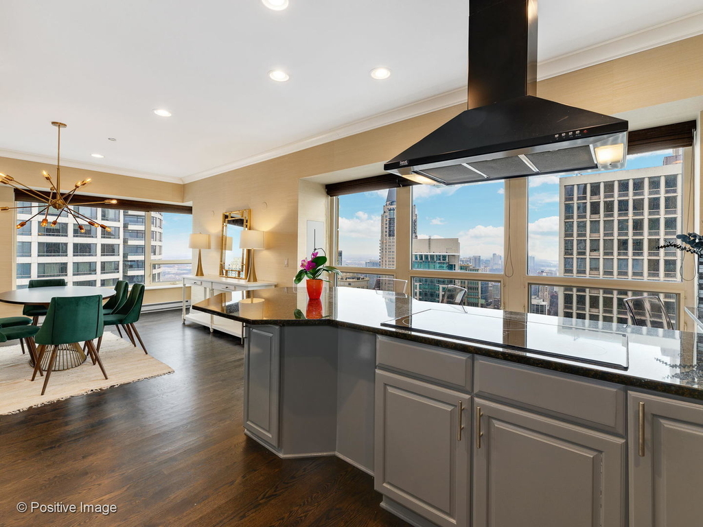 800 North Michigan Avenue - Photo 13