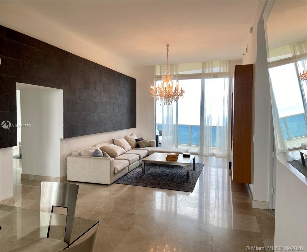 16001 Collins Ave - Photo 3