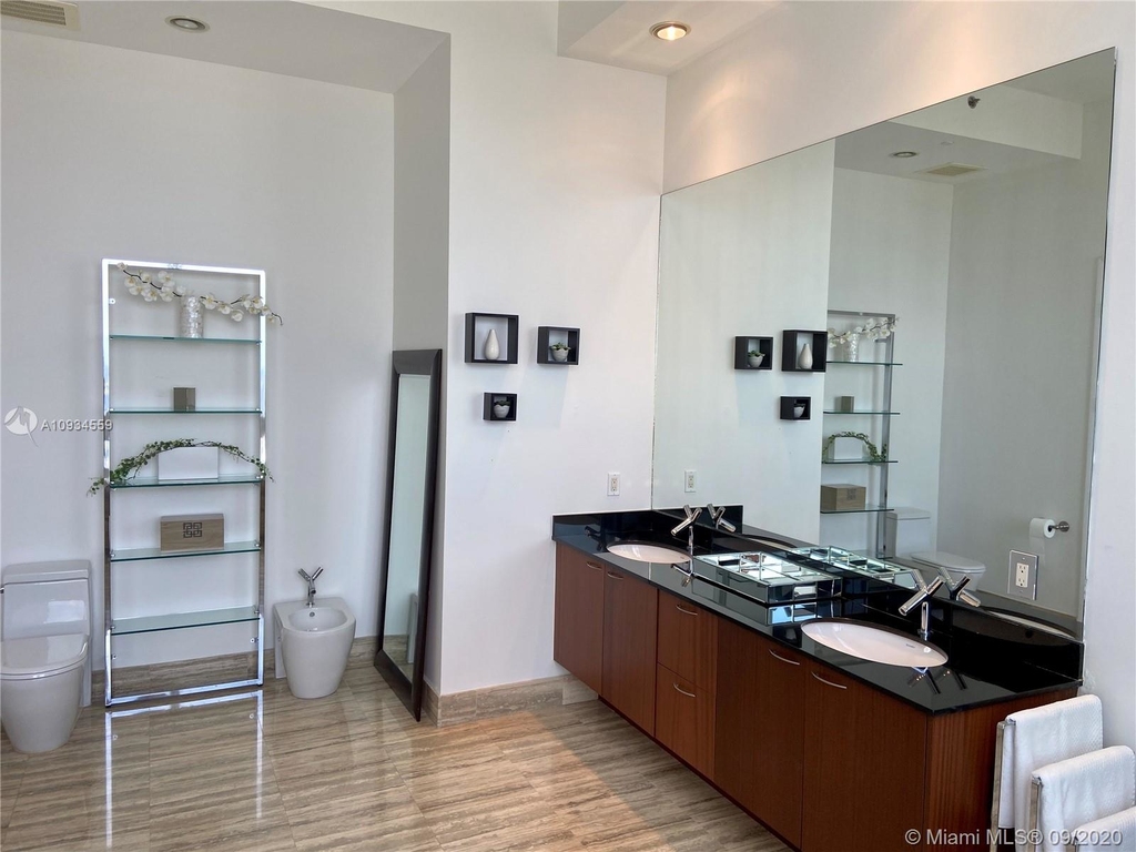 16001 Collins Ave - Photo 12