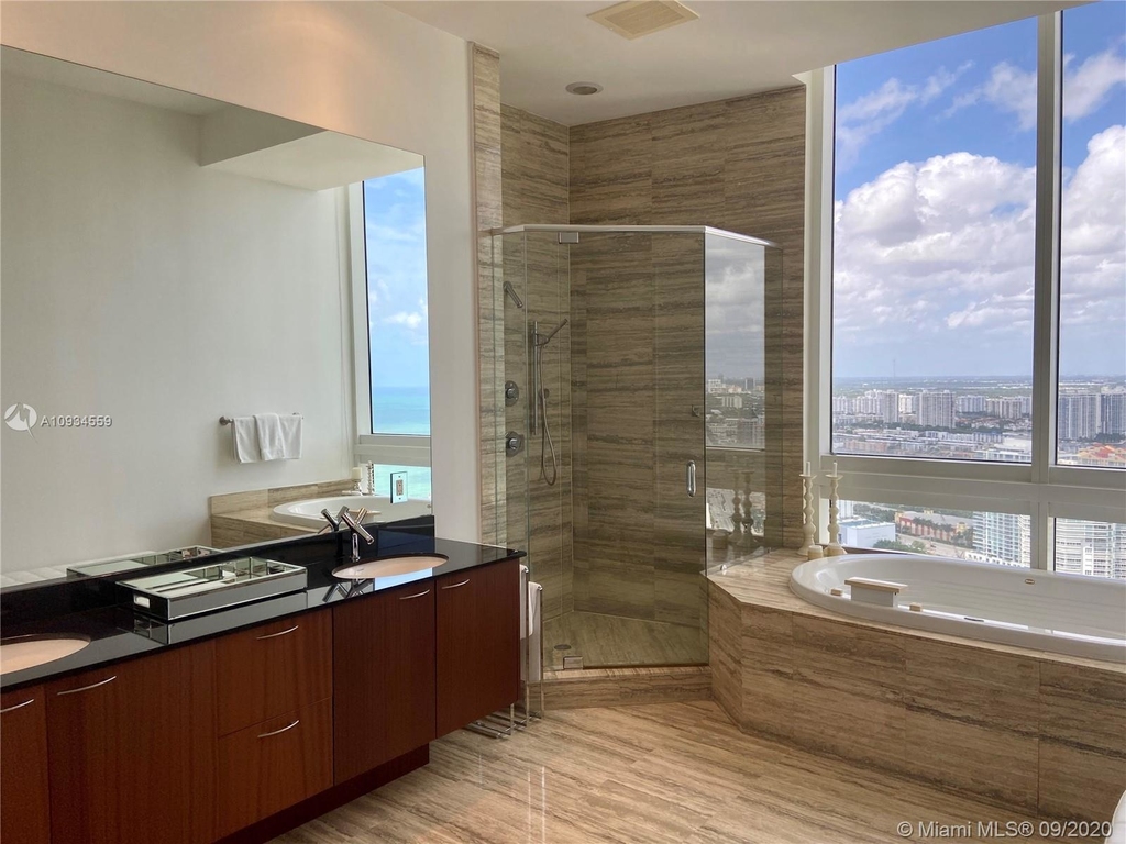 16001 Collins Ave - Photo 10