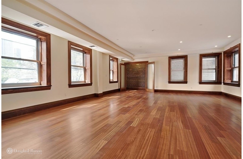 411 West 39th St - Photo 12