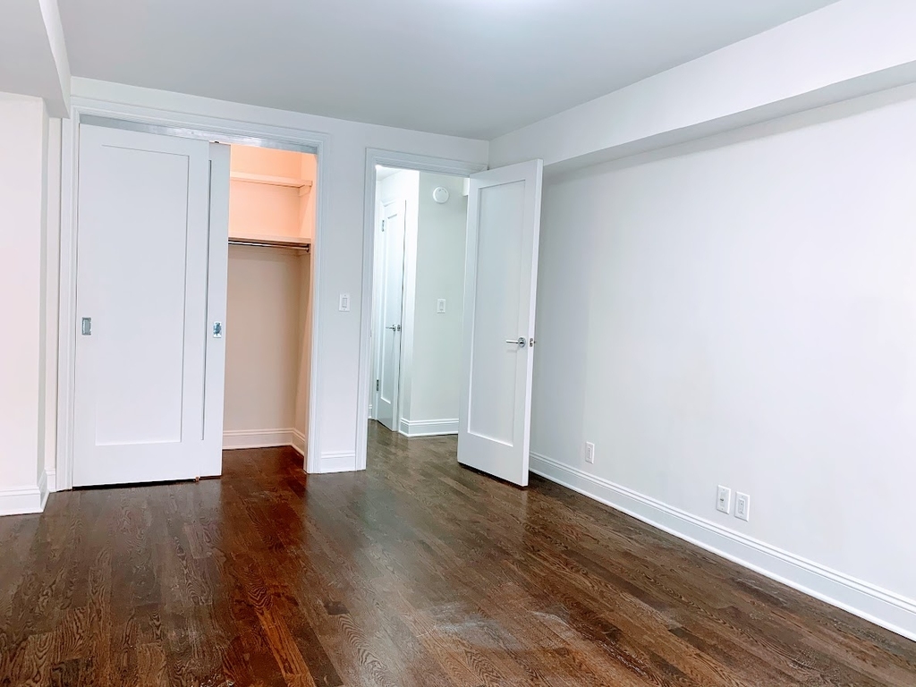 405 East 56th Street - Photo 4