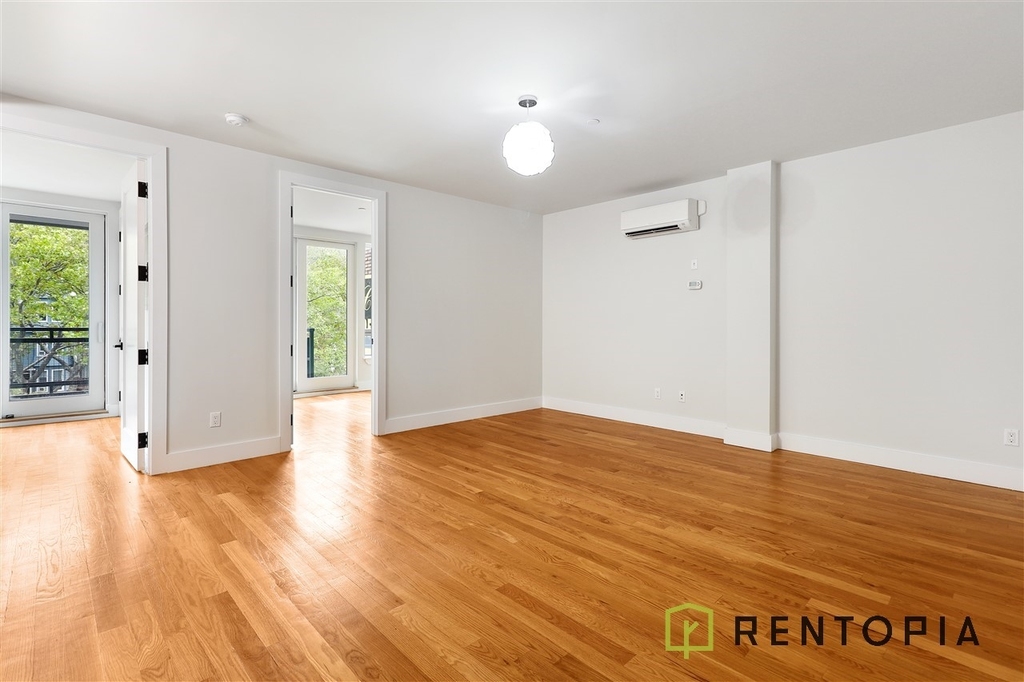 852 Metropolitan Avenue - Photo 1