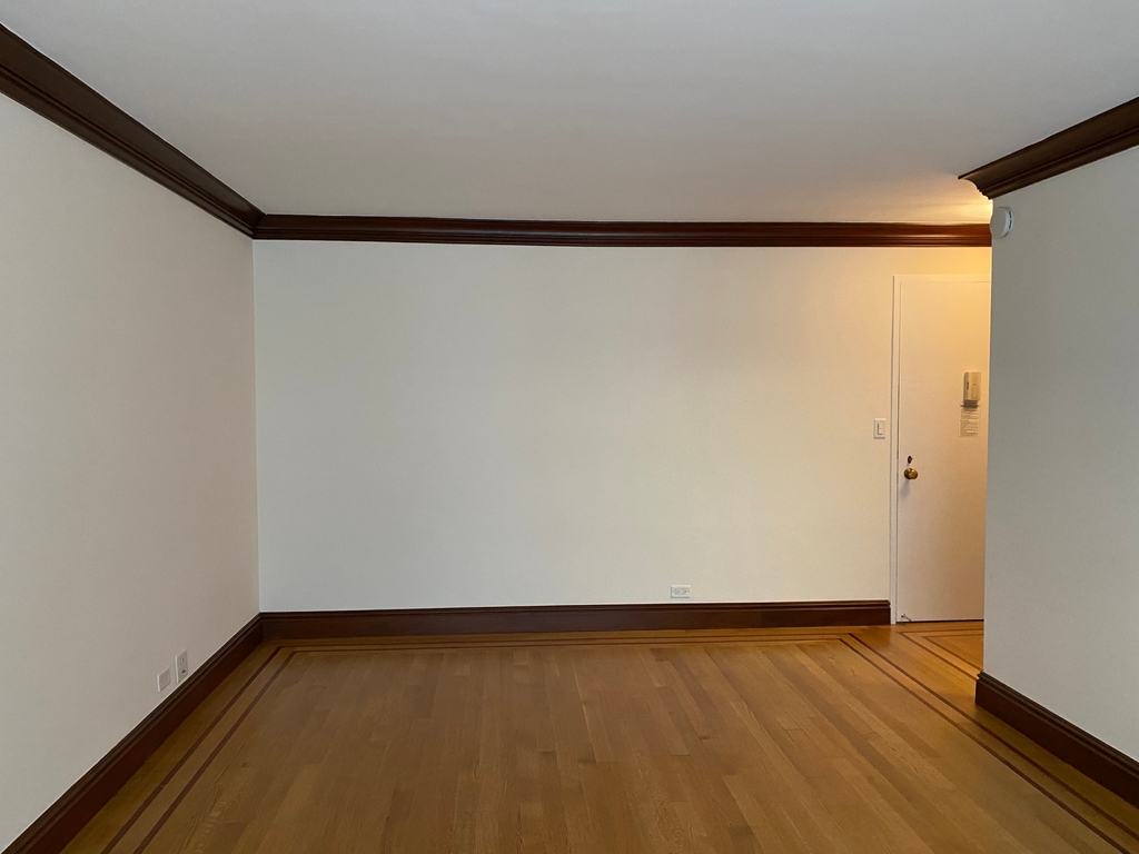 888 8th Avenue - Photo 2