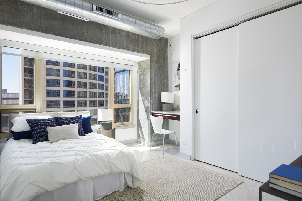 800 North Michigan Avenue - Photo 14