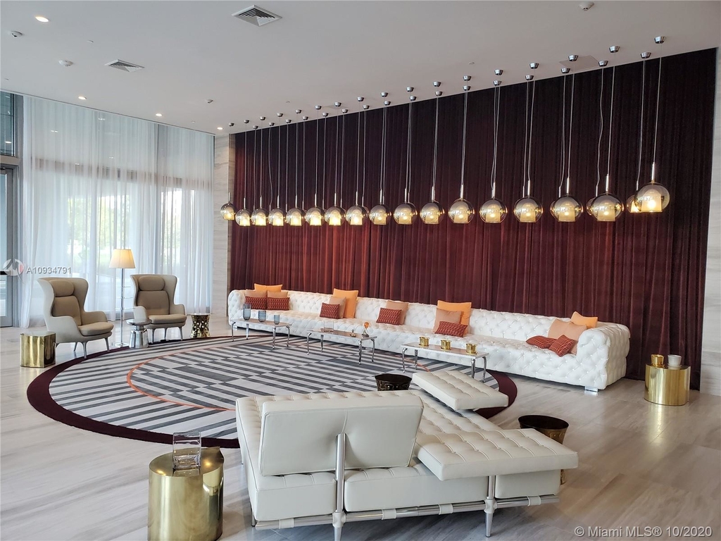 2000 Metropica Way - Photo 4