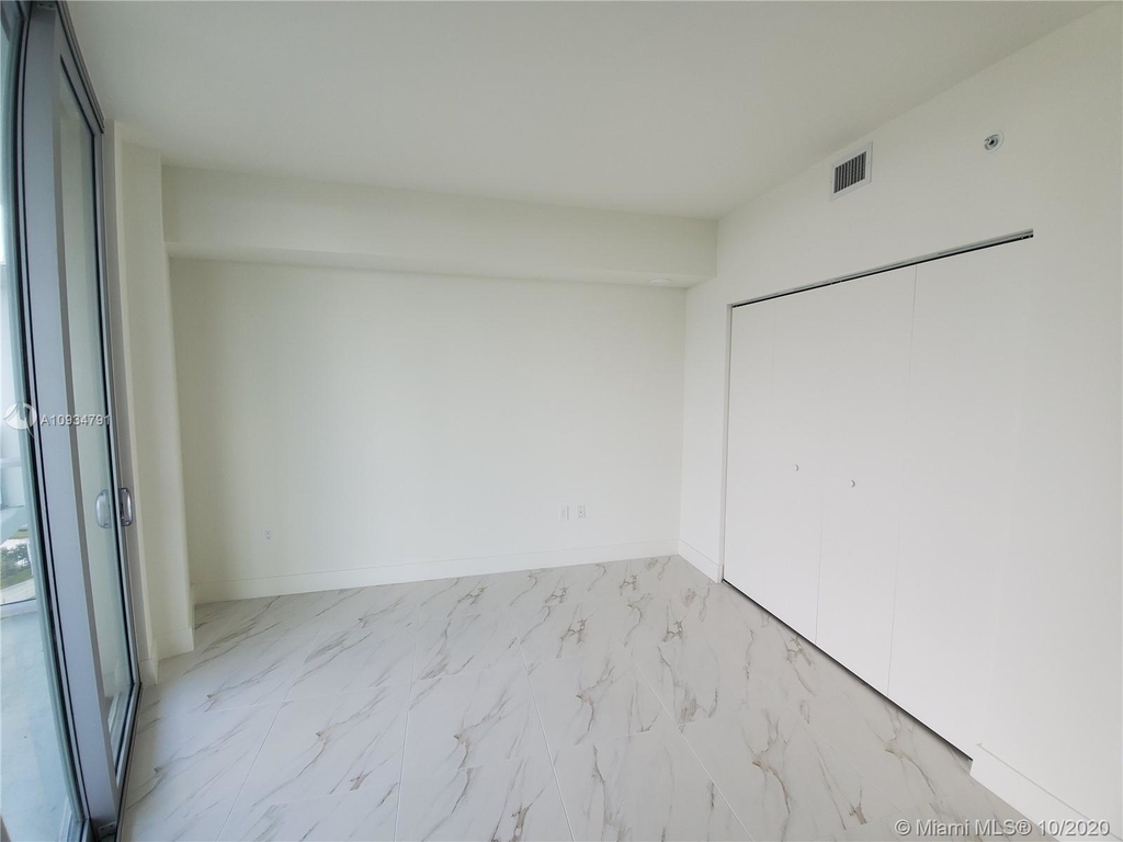 2000 Metropica Way - Photo 47