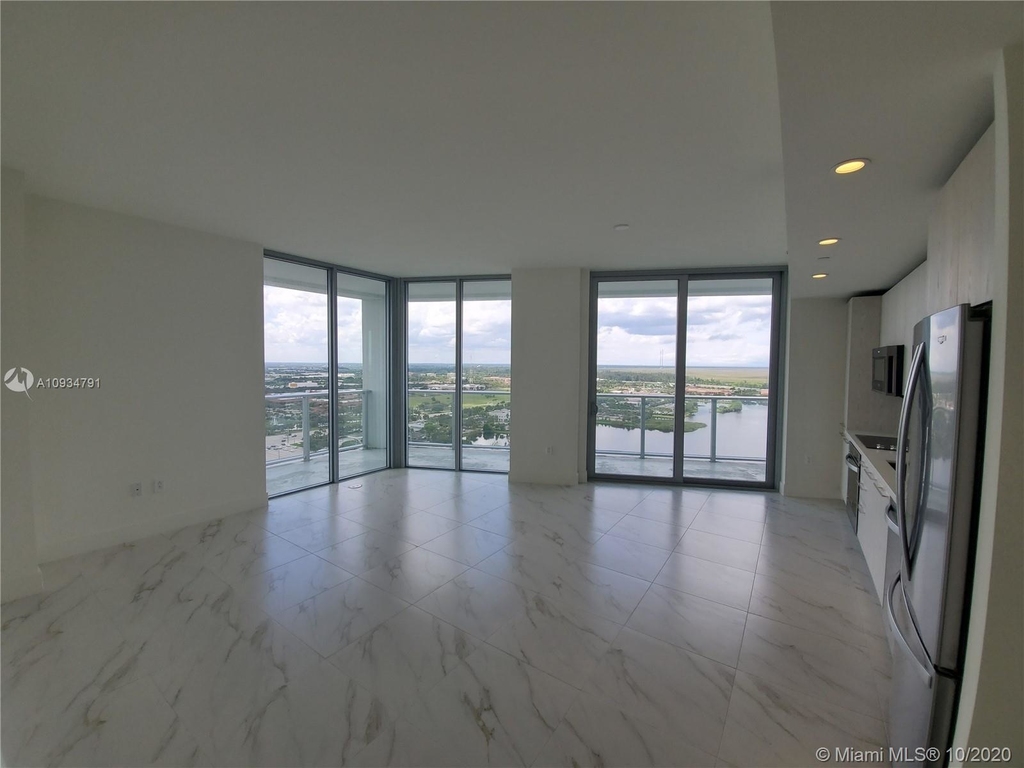 2000 Metropica Way - Photo 34