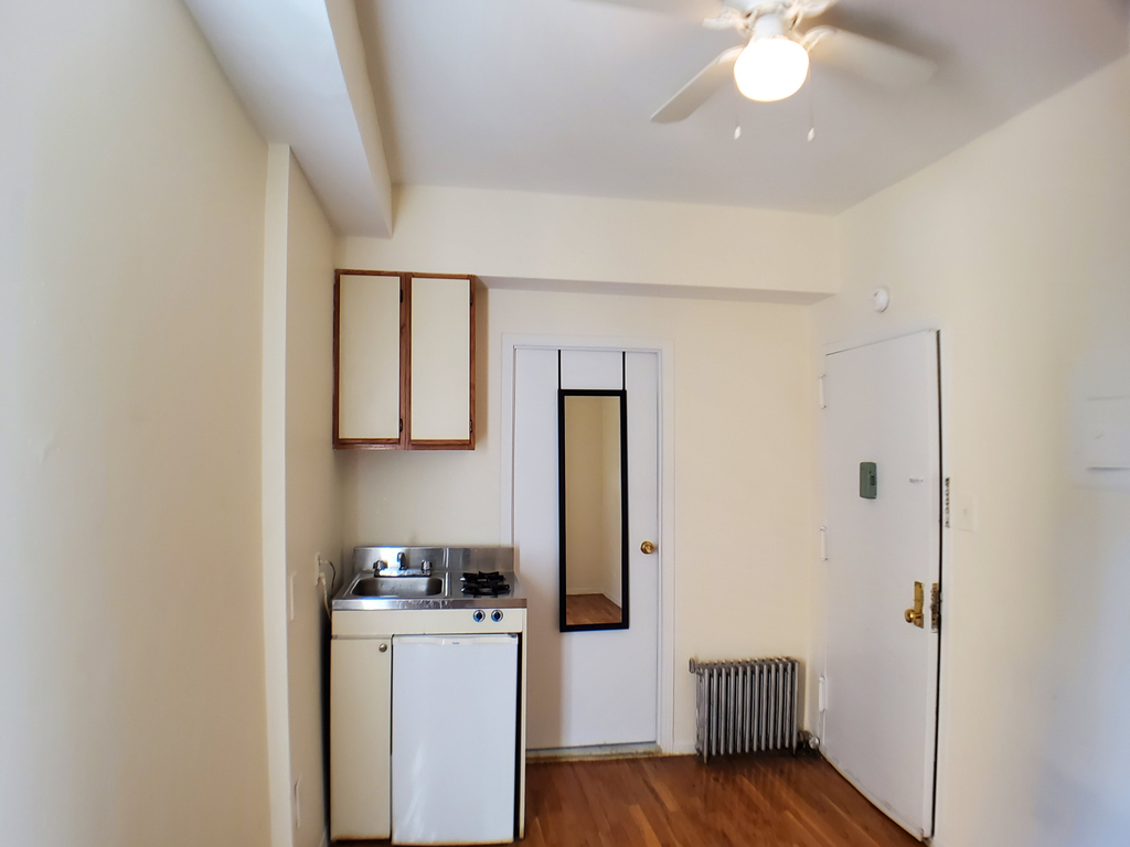 236 West 64th Street - Photo 4