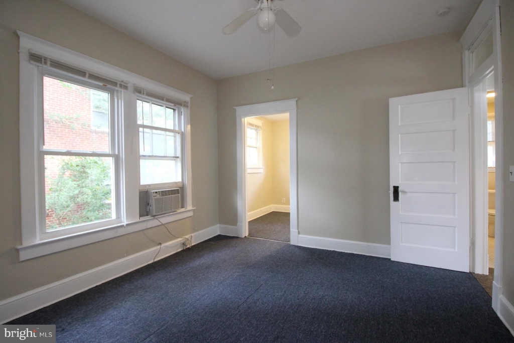 723 S Barton Street - Photo 12