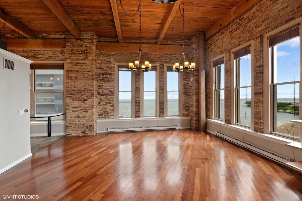 540 North Lake Shore Drive - Photo 3