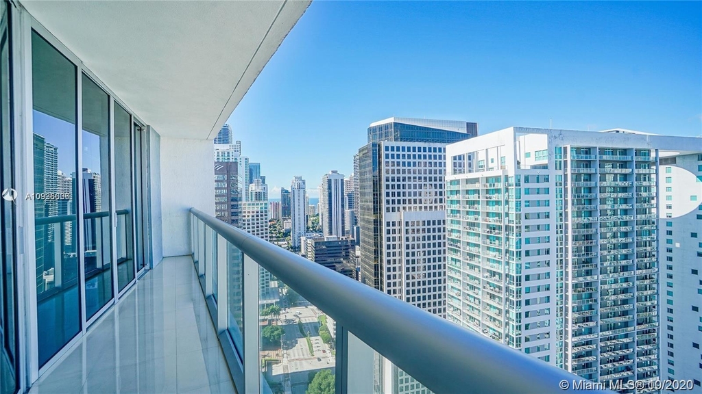 485 Brickell Ave - Photo 9