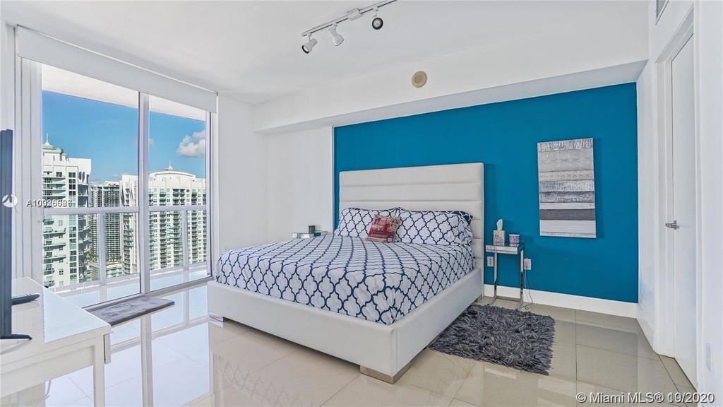 485 Brickell Ave - Photo 10