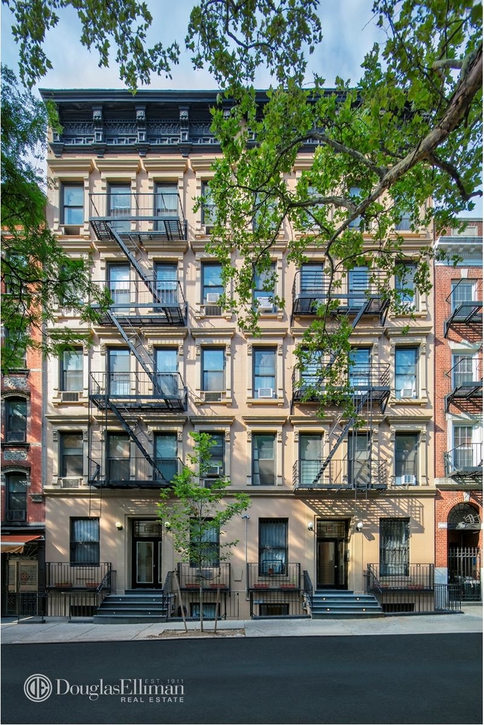 162 East 82nd St - Photo 5
