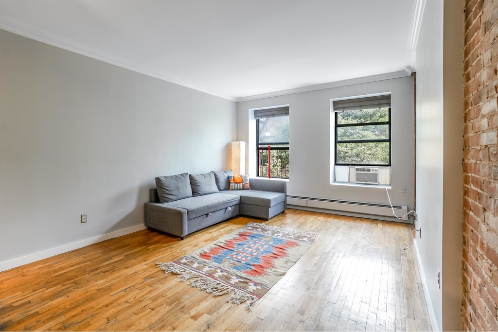 446 W 47th St - Photo 1