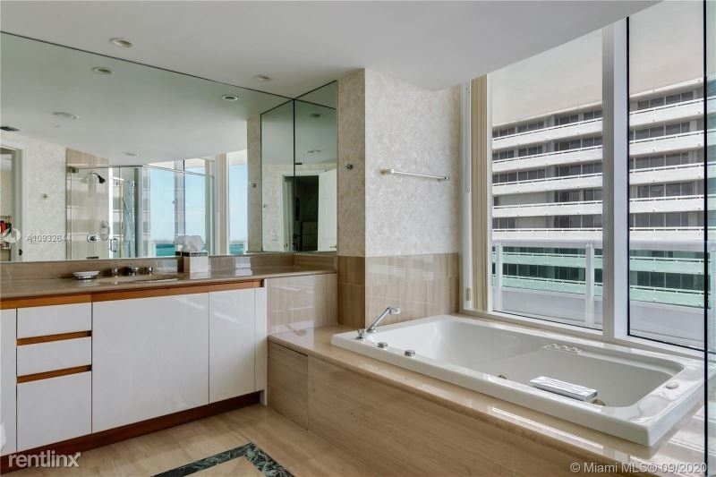 1643 Brickell Ave - Photo 23