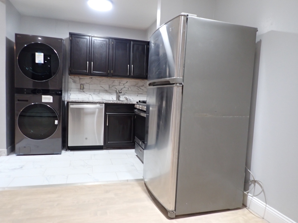 424 Carlton Avenue - Photo 12