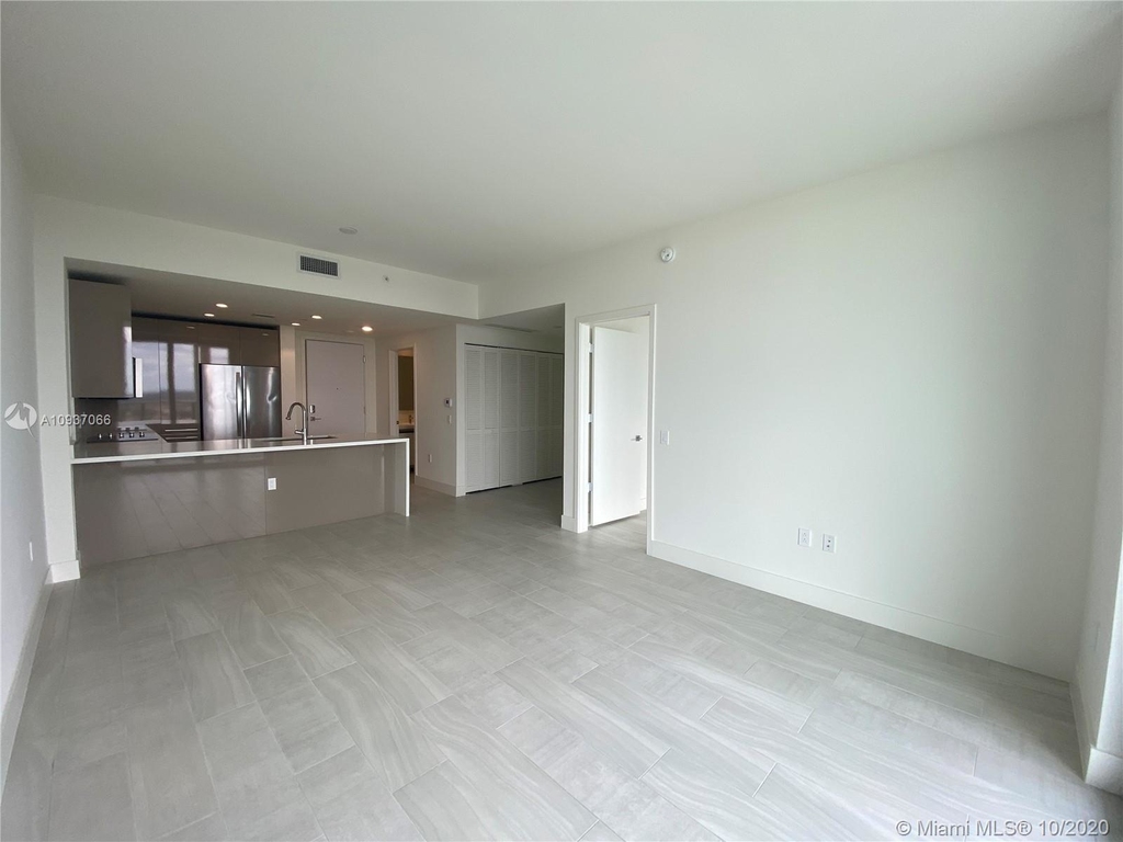 2000 Metropica Way - Photo 2