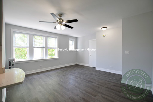 1521 West Sherwin Ave. - Photo 6