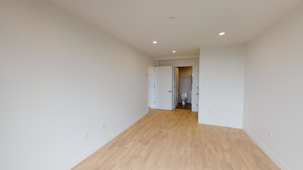 2600 seventh ave - Photo 4