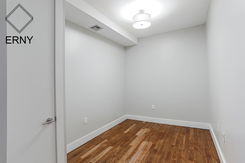 1355 Putnam Avenue - Photo 6