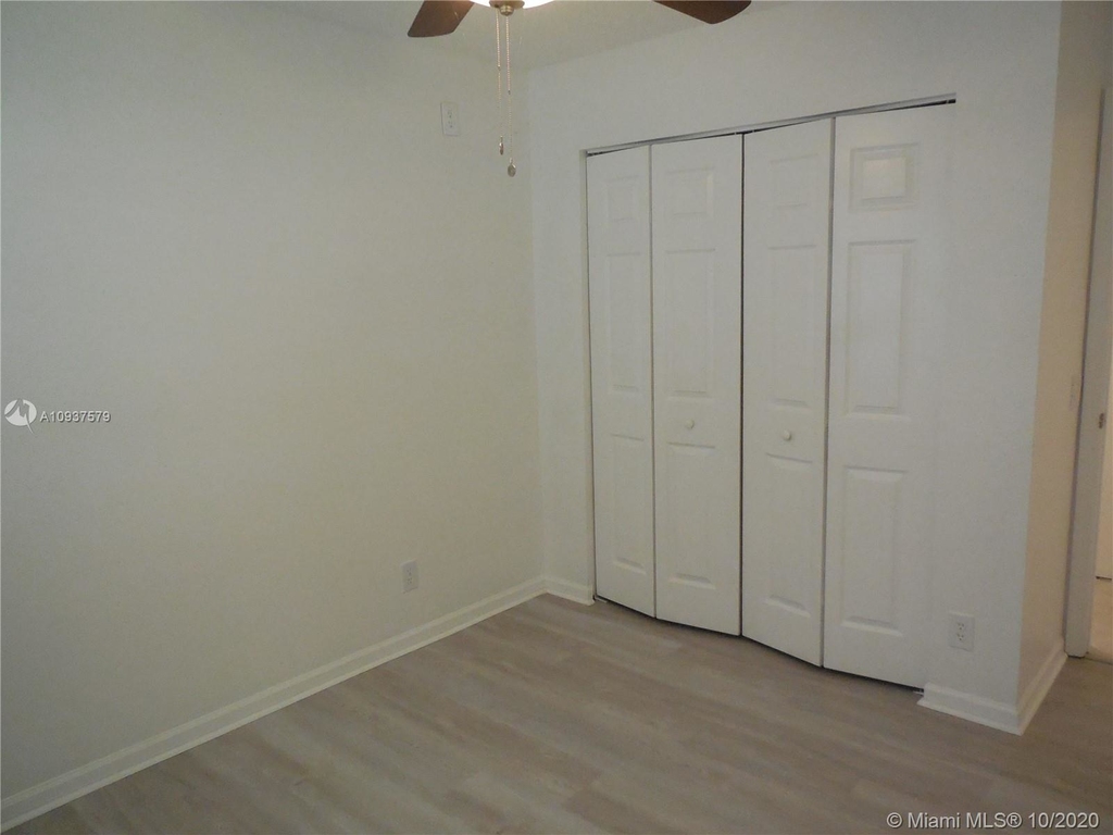 1520 Tamarind Ct - Photo 14