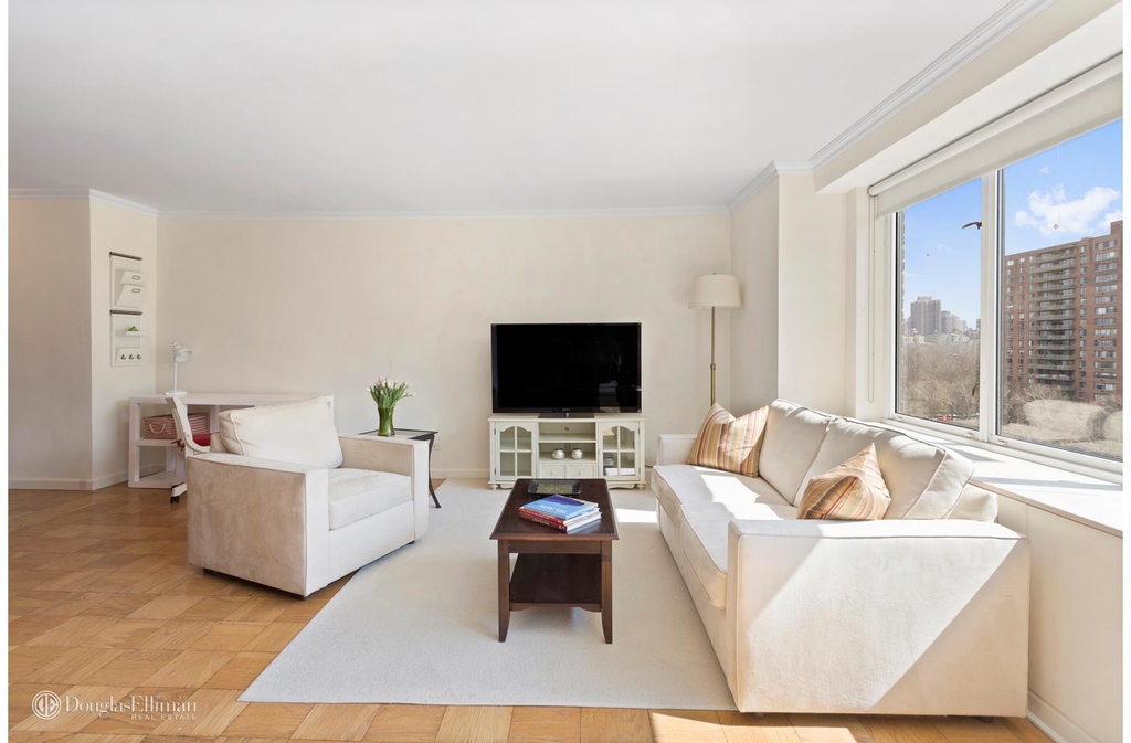 392 Central Park West - Photo 1