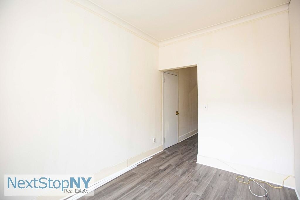 1689 First Avenue - Photo 2