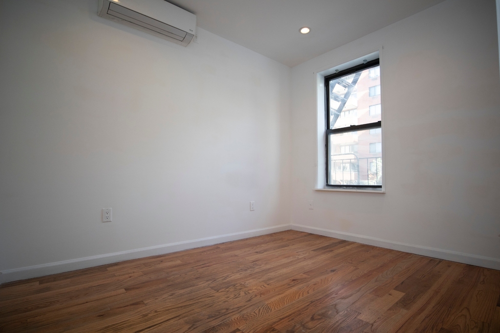 174 7th Avenue - Photo 2