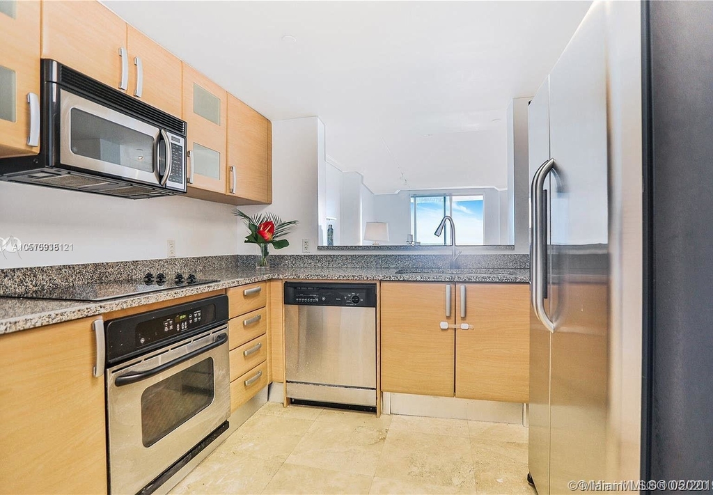 2101 Brickell Ave - Photo 13