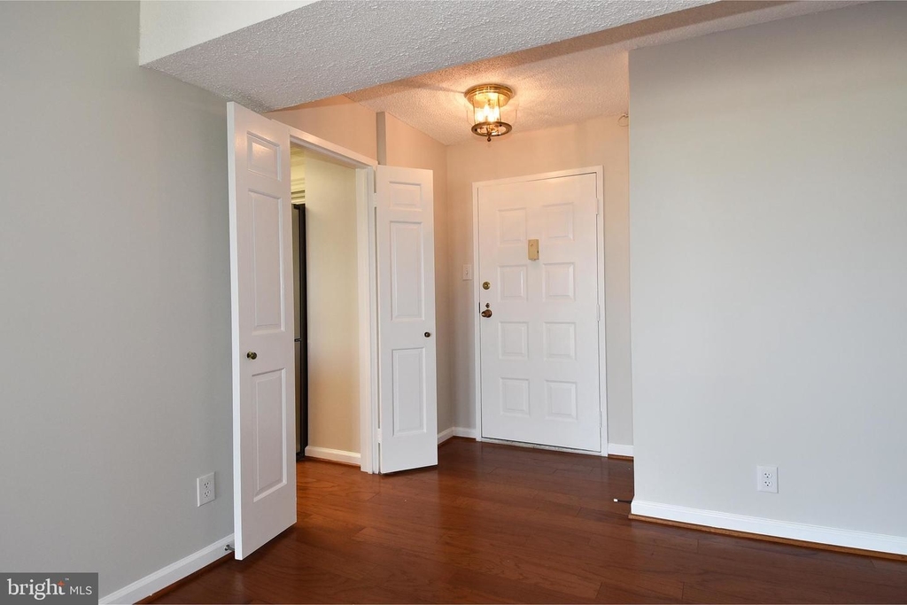 6800 Fleetwood Rd #523 - Photo 2