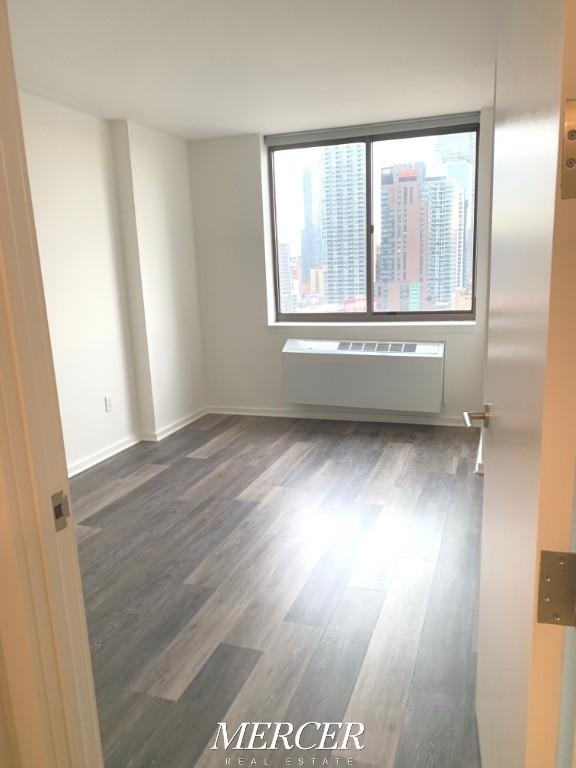 520 West 43rd Street - Photo 4