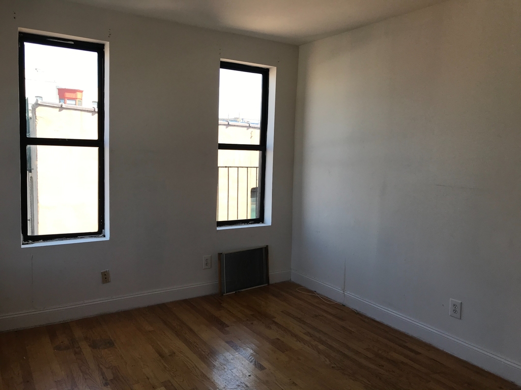 212 East 26th Street - Photo 5