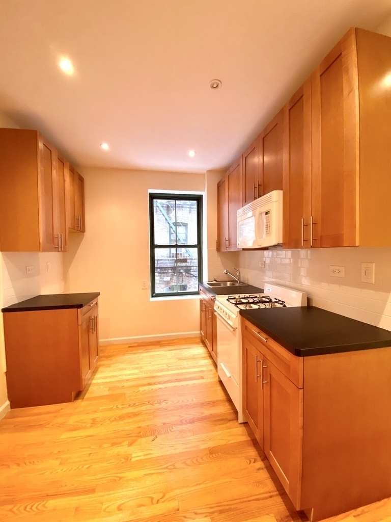 East 78th Street - Photo 2