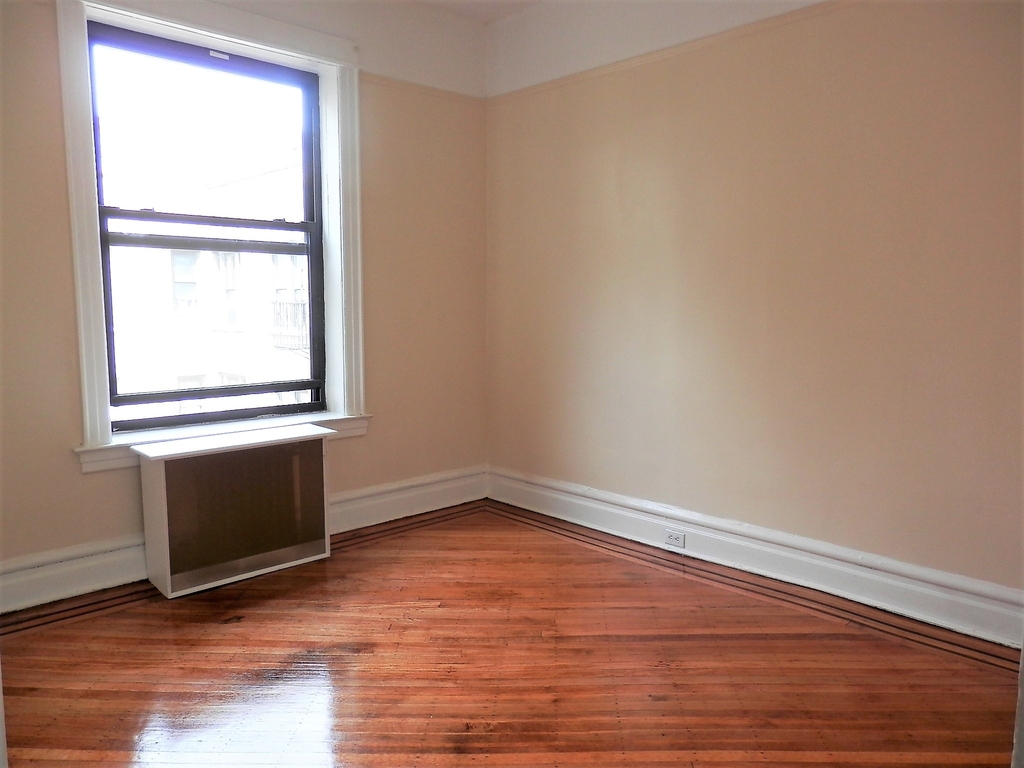 685 Ocean Avenue - Photo 5