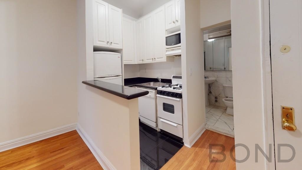 417 West 56th Street - Photo 2